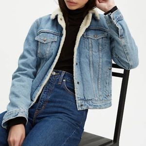 Levi’s Original Sherpa Trucker Jacket Small